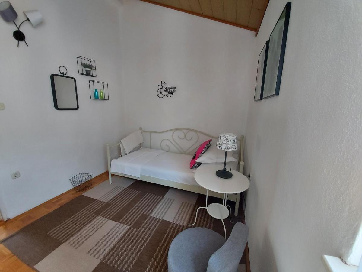 Apartments And Rooms Villa Dona Makarska Exterior photo