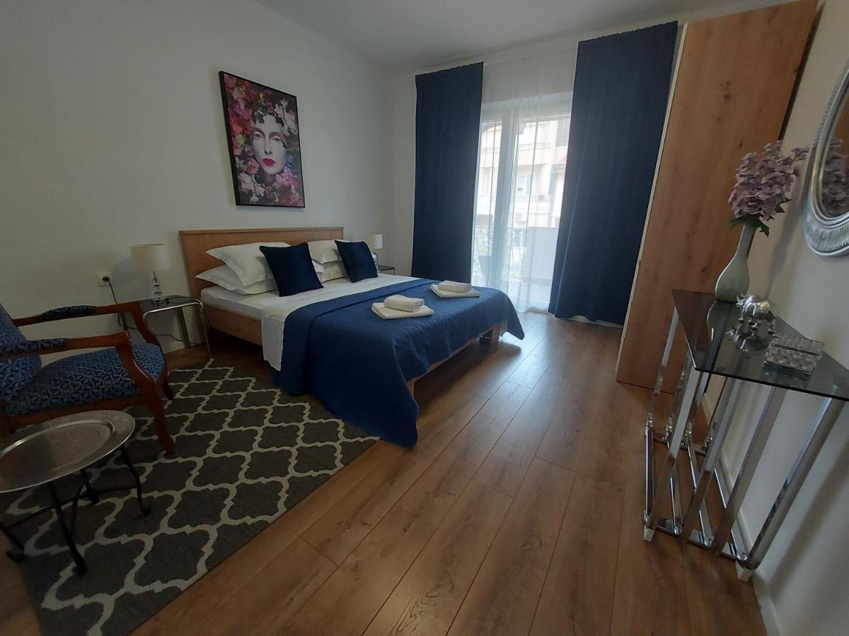 Apartments And Rooms Villa Dona Makarska Exterior photo